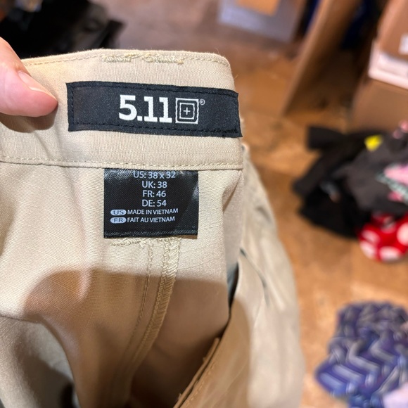 5.11 mens cargo tactical pants khaki tan 38 X 32 - Picture 4 of 4